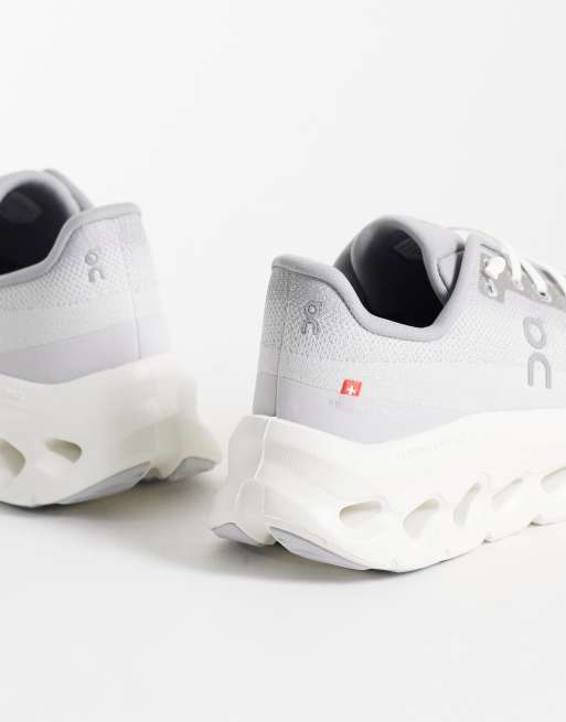 ON Cloudtilt All Day trainers in grey and silver , 5 of 5