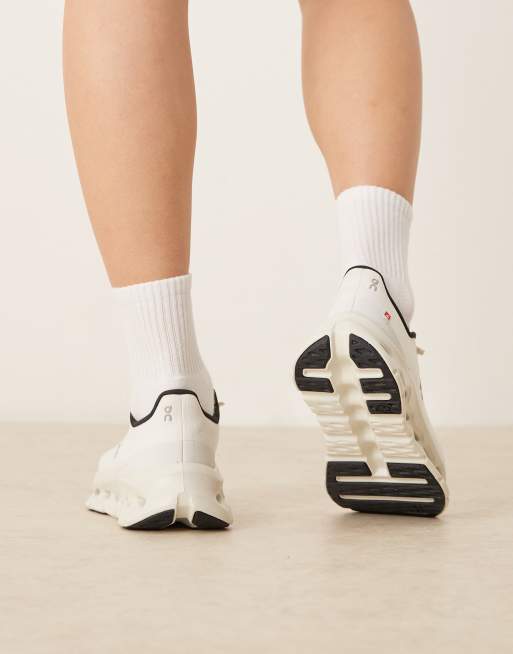 ON Cloudtilt all day trainers in pearl and ice grey