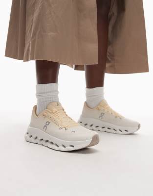 ON Cloudtilt all day trainers in yellow