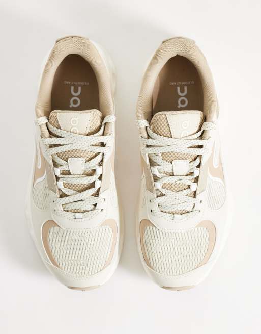 ON Cloudtilt Arc All Day trainers in beige, 2 of 5