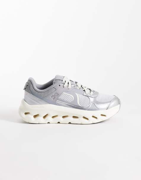 ON Cloudtilt Arc All Day trainers in silver and cream - view 1