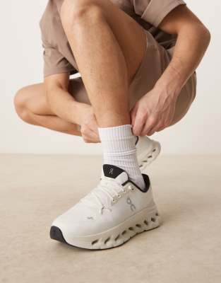 Size 12.5 On Running ON Cloudtilt performance all day trainers in grey trainers
