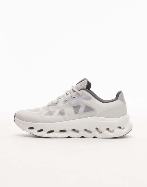 ON Cloudtilt Remix all day trainers in grey, 2 of 5
