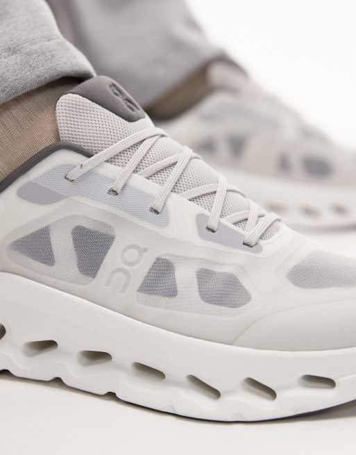 ON Cloudtilt Remix all day trainers in grey, 5 of 5