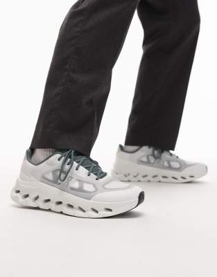 ON Cloudtilt Remix all day trainers in khaki