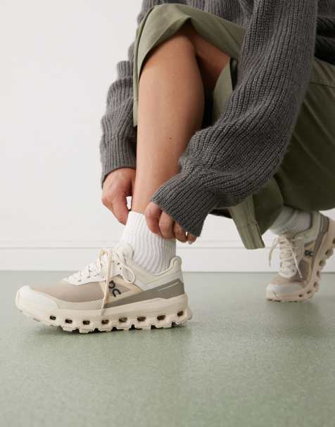 ON - Cloudvista 2 Trail - Beige løbesneakers - view 1
