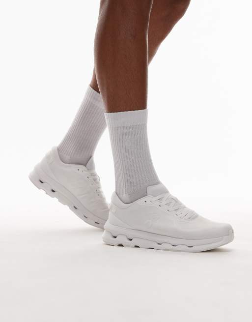 ON – Cloudzone – All-Day-Laufschuhe in Weiß  