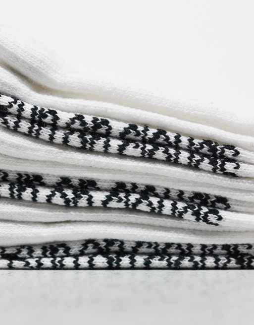 On lot de 3 paires de chaussettes montantes à logo blanches, 3 de 3