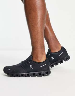 black nike trainers size 4