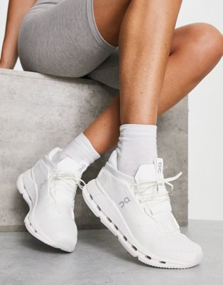 On Running Cloudnova trainers in all white