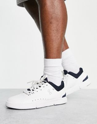 On Running The Roger Advantage trainers in white and navy
