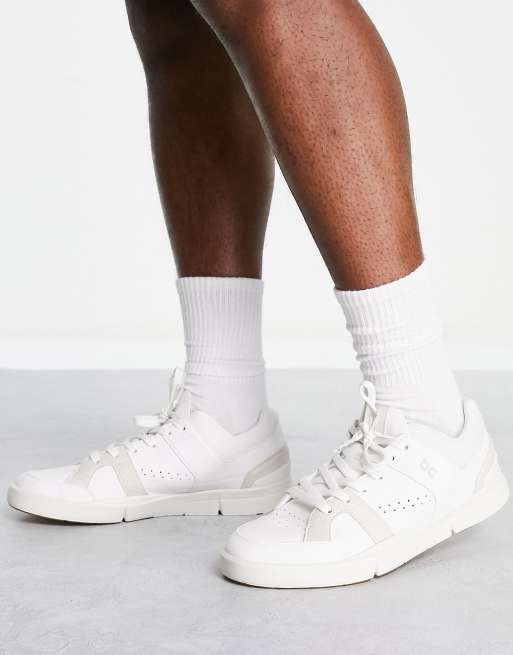 On Running – Roger Clubhouse – Sneaker aus Leder in Weiß und Sandbeige  