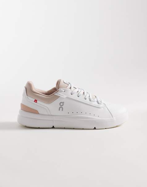 ON The Roger Advantage trainers in white and beige - view 1