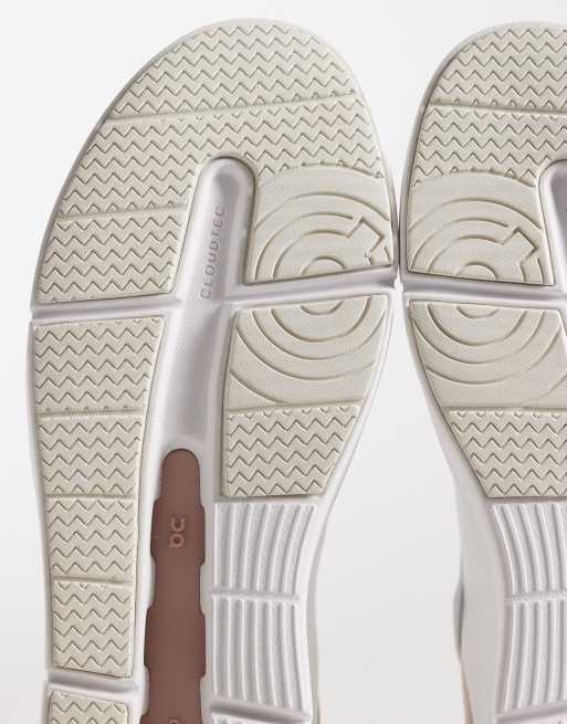 ON The Roger Advantage trainers in white and beige, 5 of 5