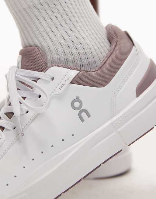 ON The Roger Advantage trainers in white and purple, 5 of 5
