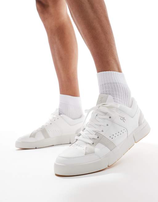 ON – The Roger Clubhouse 2 – Vita och beiga sneakers 