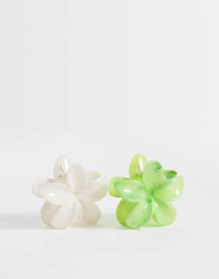 ONLY ONLY 2-pack flower hair clip in white & green