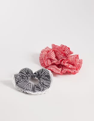 ONLY ONLY 2-pack scrunchies in black & red gingham