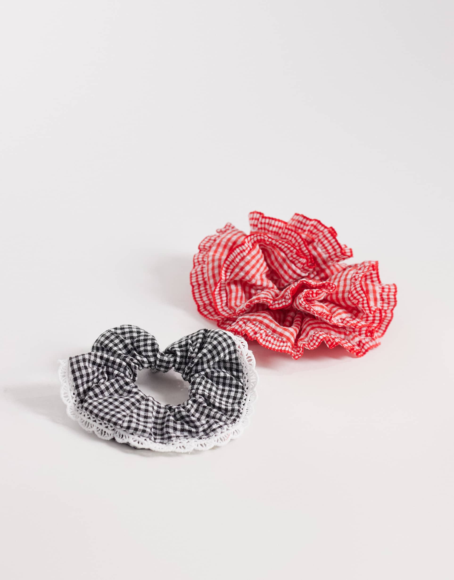 only 2-pack scrunchies in black & red gingham
