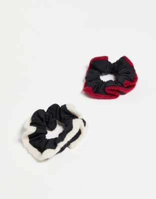 ONLY - 2er-Pack Strick-Scrunchies in Weiß und Rot-Bunt