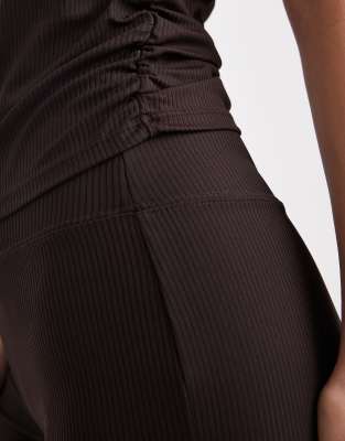 Only Active Short Sleeve Ribbed Top In Brown