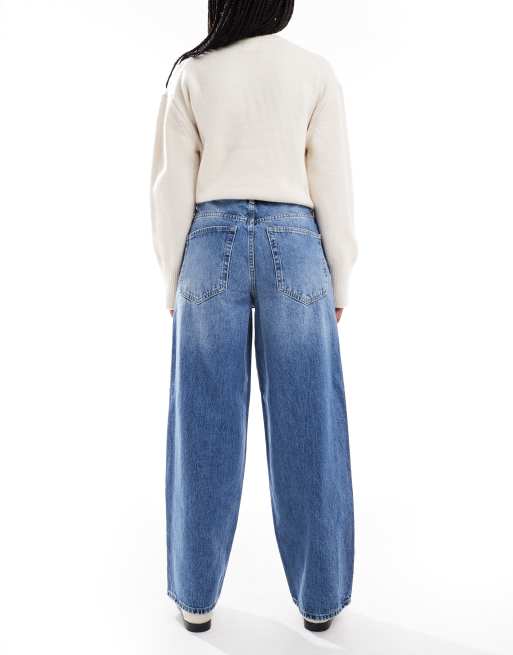 ONLY Amber baggy jeans in mid blue, 2 of 5