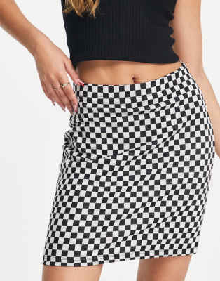 Black and white checkered skirt outlet quiz