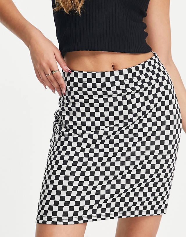 ONLY - amelia checkerboard bodycon mini skirt in black and white