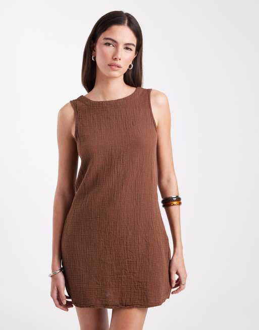 ONLY – Ärmelloses Minikleid aus Musselinstoff in Schokobraun mit Bindedetail am Rücken, 4 von 4