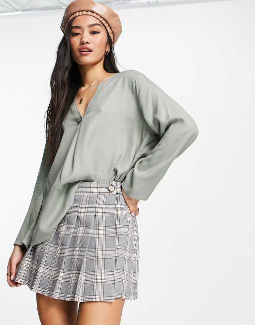 Only – Astrid – Mörkgrön, v-ringad blus med 3/4-ärmar