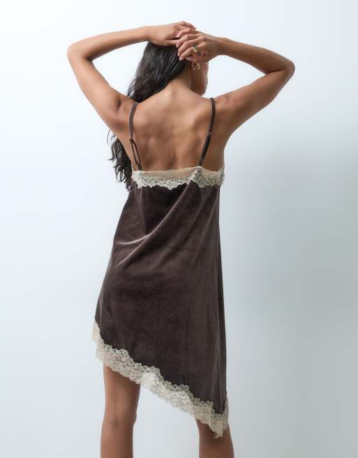 ONLY asymmetric velvet mini dress with lace details in brown, 4 of 4