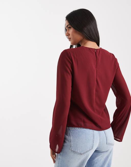 ONLY – Asymmetrisches Oberteil in Burgunderrot mit Bindedetail, 2 von 4