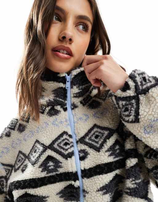 ONLY – Beige fleecetröja med aztec-mönster , 2 av 4