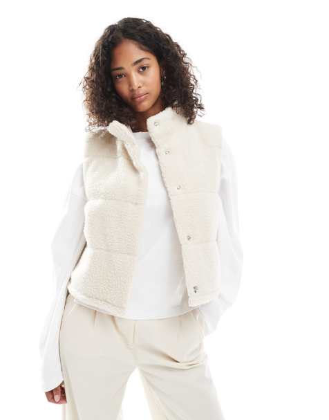 ONLY - Beige og foret vest i imiteret lammeskind - view 1