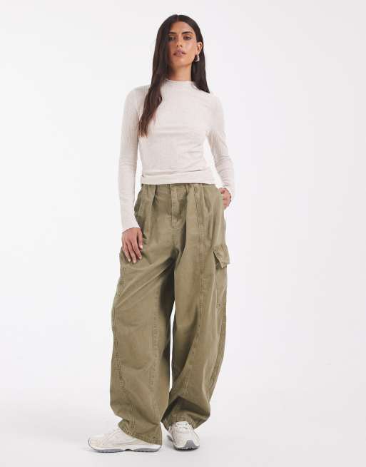 Only – Beige ribbad topp med uddkantl och hög ringning , 2 av 4