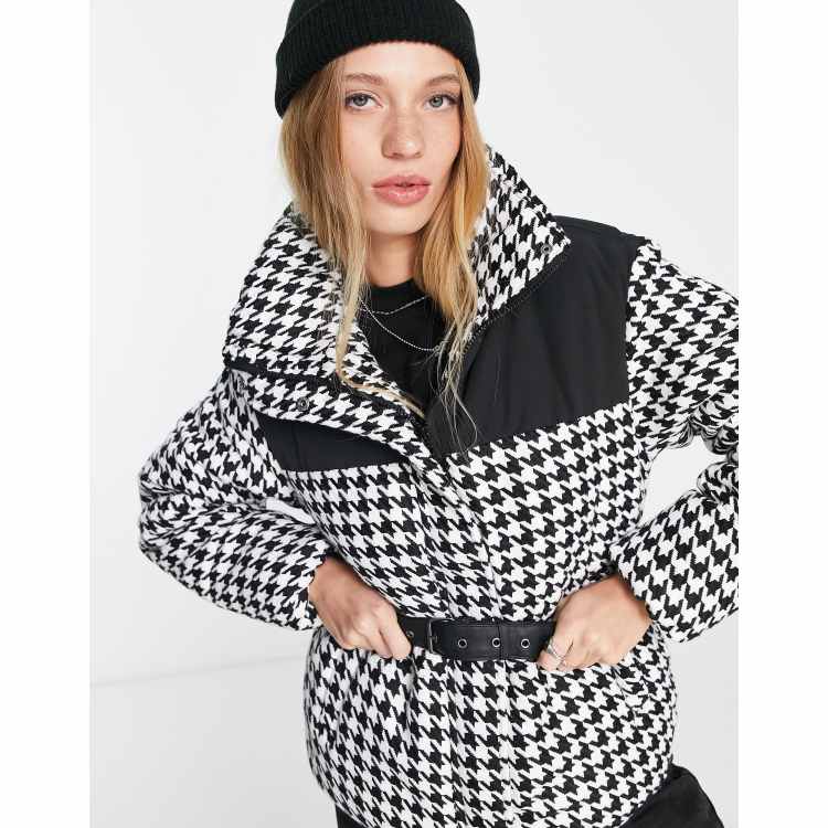 Only belted padded jacket in black and white houndstooth