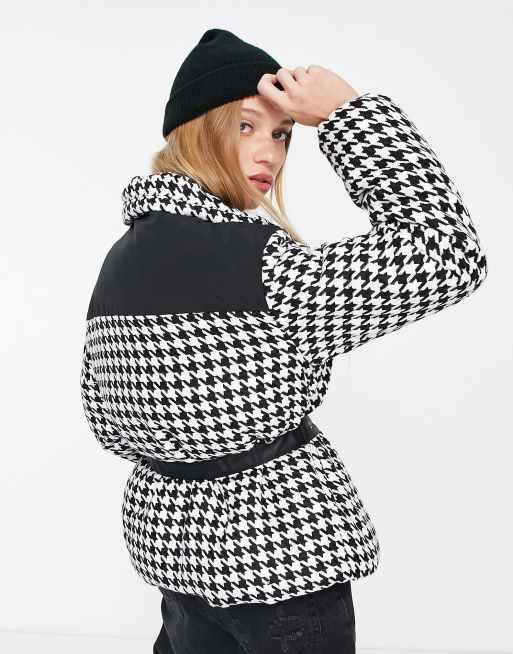 Only belted padded jacket in black and white houndstooth