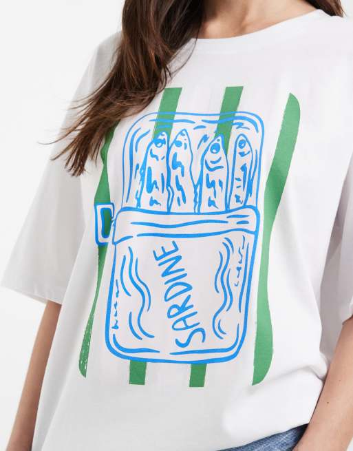 ONLY – Biały T-shirt oversize z nadrukiem sardynek, 3 z 4