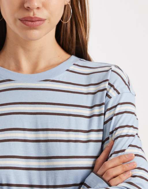ONLY – Blå och brunrandig topp med boxig passform och långa ärmar, 2 av 4