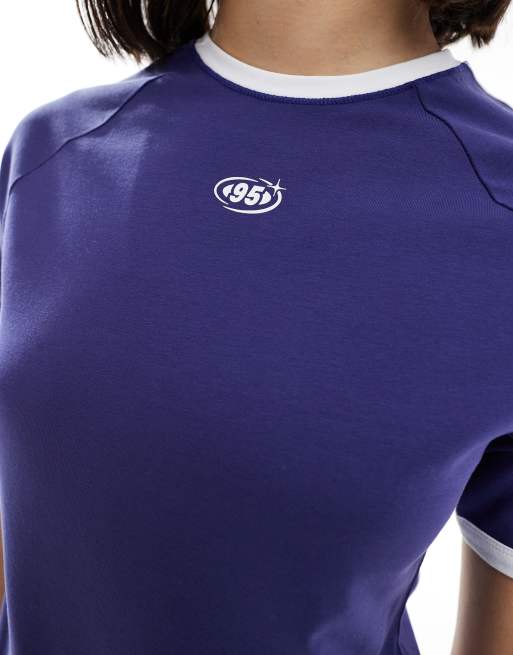 ONLY – Blå, sportig, kort T-shirt med kontrasterande detalj, 2 av 4