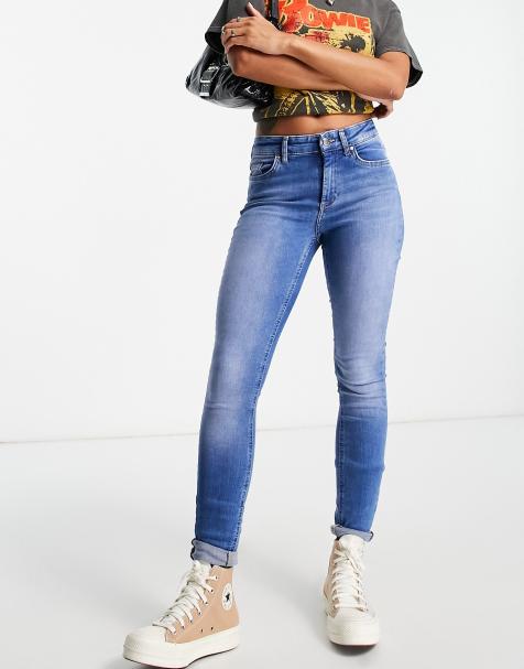 Only – Blush – Jeans in Mittelblau mit mittelhohem Bund und engem Schnitt - view 1