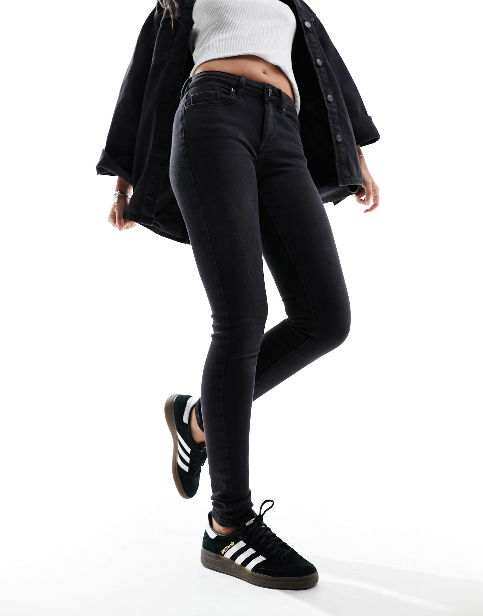 only blush mid waist skinny jeans in black
