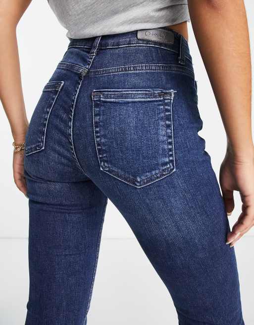 Only Blush mid waisted flared jeans in dark blue , 4 of 4