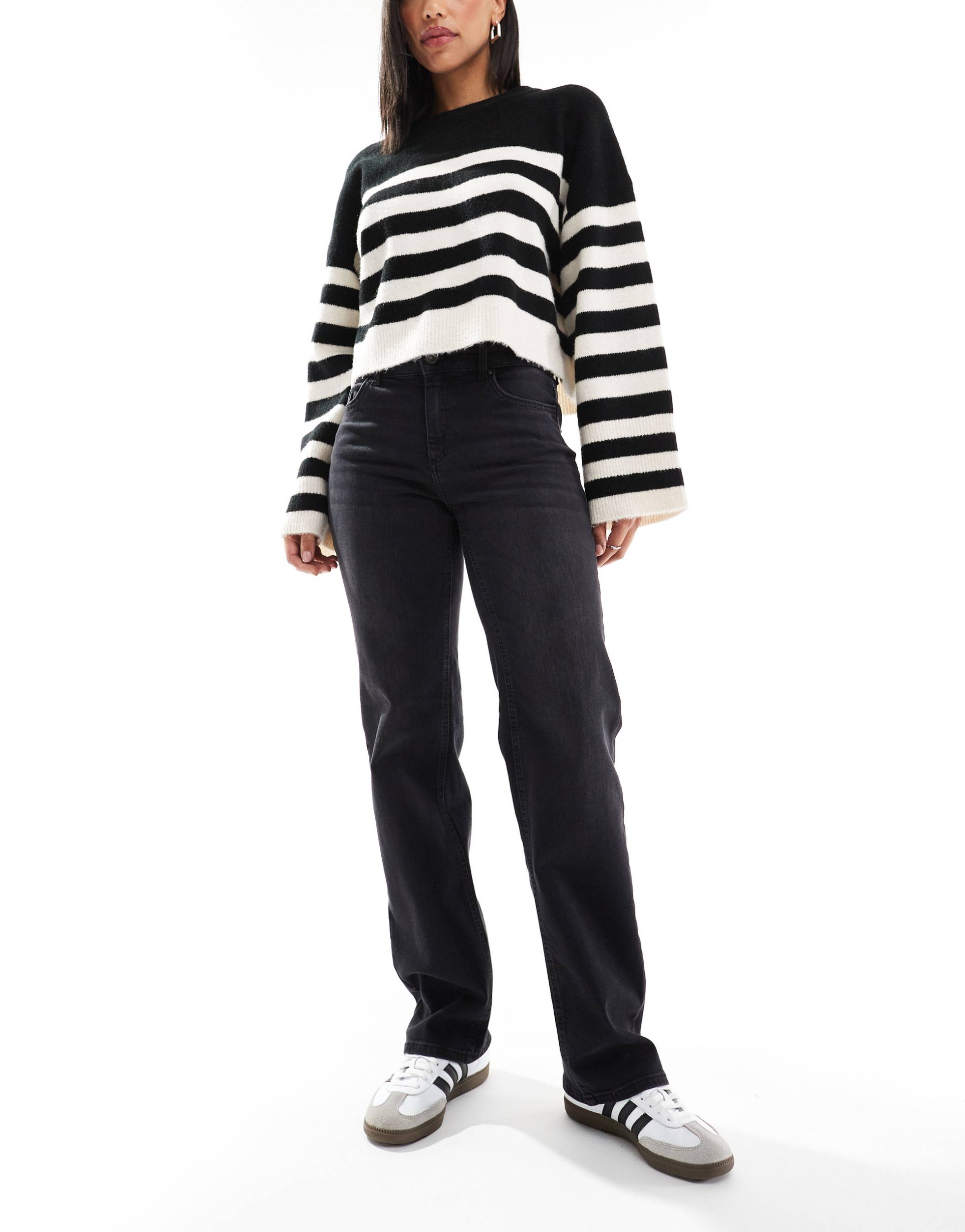 only blush straight leg jeans in washed black