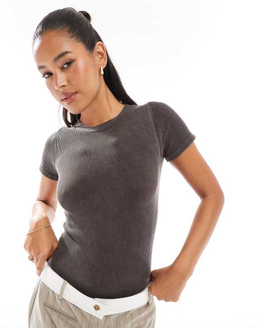ONLY - Body a maniche corte color cioccolato lavaggio stone wash a coste