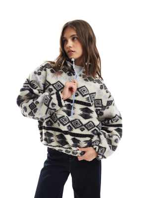 ONLY ONLY borg fleece in beige aztec-Neutral
