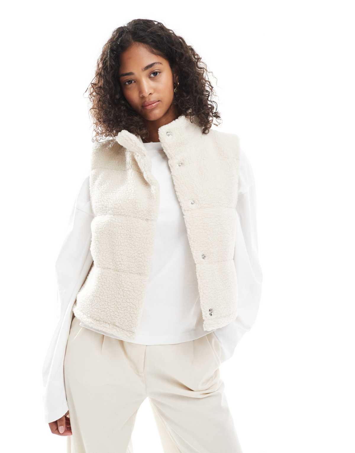 ONLY borg padded gilet in stone