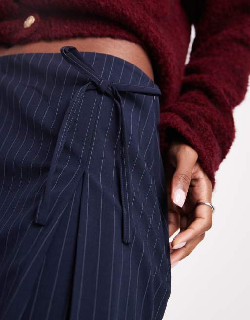 ONLY bow detail mini skirt in navy pinstripe, 5 of 5