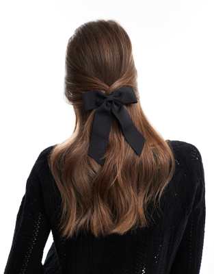 bow hair clip in black