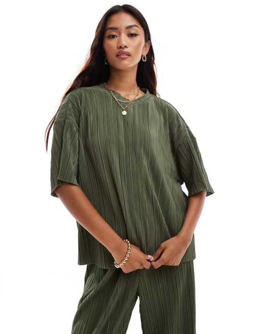 ONLY boxy plisse t-shirt in olive - part of a set